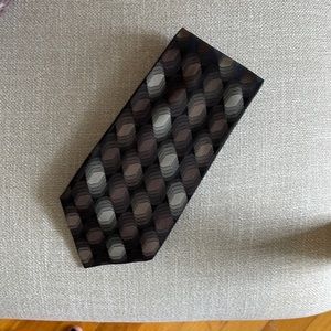 Croft & barrow geometric Mens Silk Tie Black and Brown